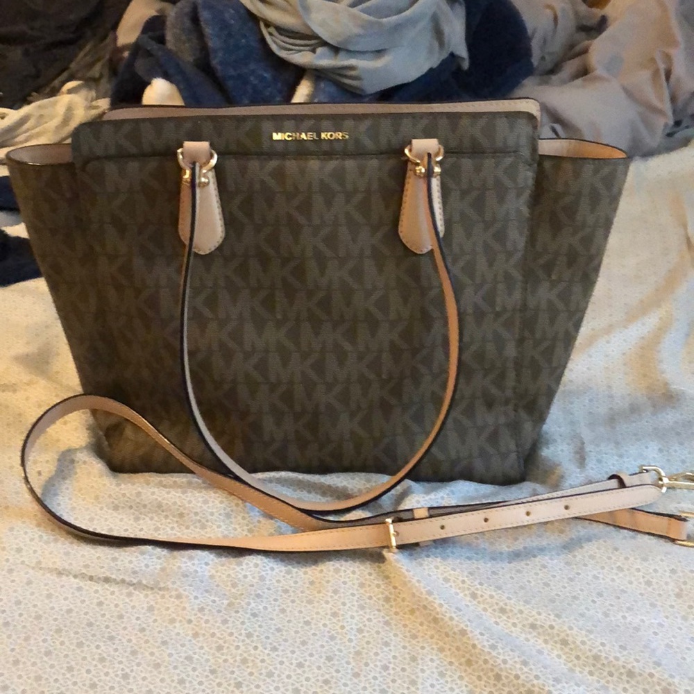 Michael kors purse